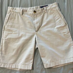 Vineyard Vines Men's Cream Flat Front Shorts
